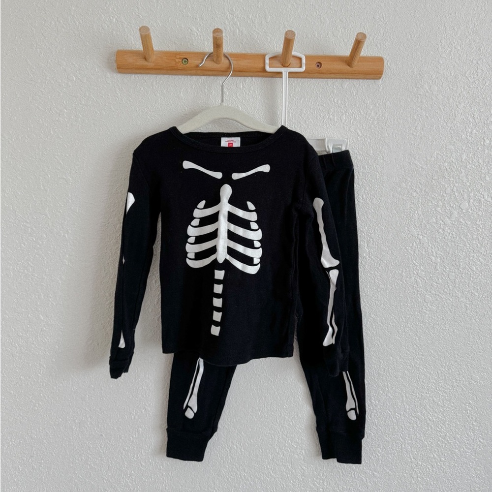 Black Skeleton Pajama Set (Halloween)